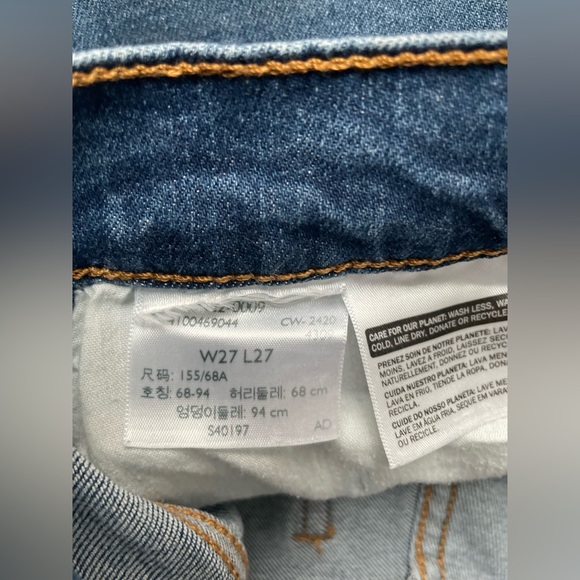 Levi’s Mile High Cropped Wide Leg Jean - Picture 4 of 9